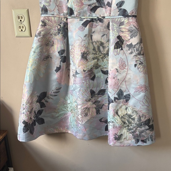 Tahari ASL Pastel Watercolor Floral Brocade A-Line Fit & Flare Dress Size 6 - Picture 4 of 10